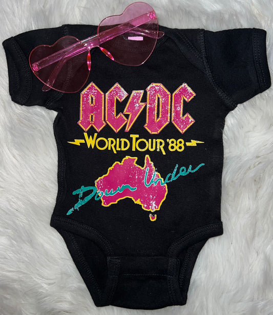 World Tour (newborn-6T)
